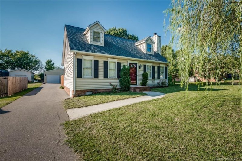 Property image 3 at 3476 Farm Lake Drive, Concord, NC 28027