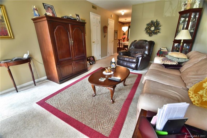 Property image 3 at 911 Nottingham Drive, Gastonia, NC 28054