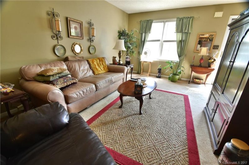 Property image 4 at 911 Nottingham Drive, Gastonia, NC 28054