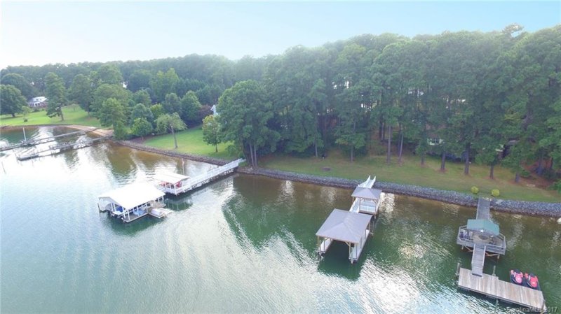 Property image 3 at 591 Isle Of Pines Road, Mooresville, NC 28117