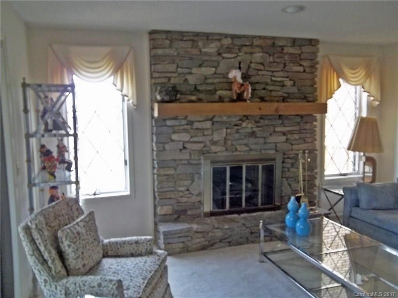 Property image 5 at 902 Fleetwood Plaza, Hendersonville, NC 28739