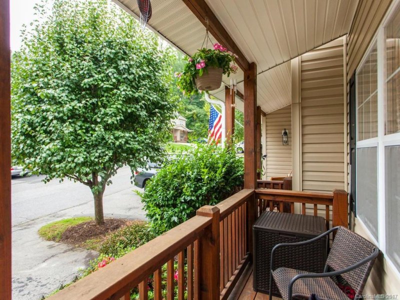 Property image 2 at 303 Tanbridge Road, Swannanoa, NC 28778