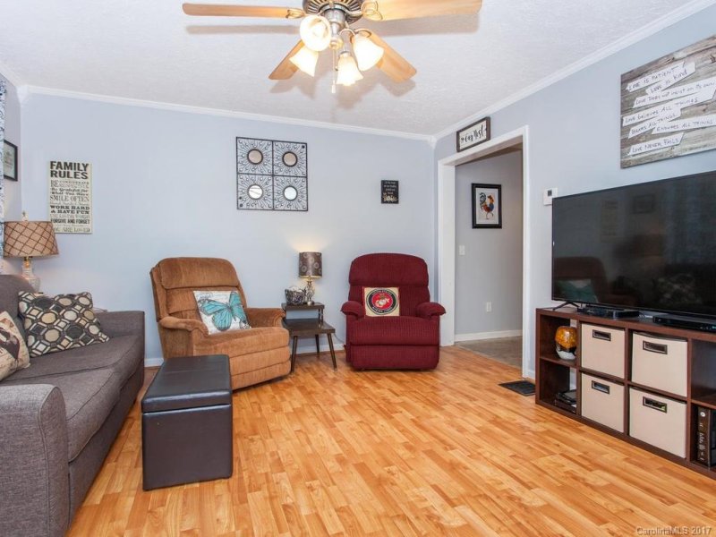 Property image 3 at 303 Tanbridge Road, Swannanoa, NC 28778