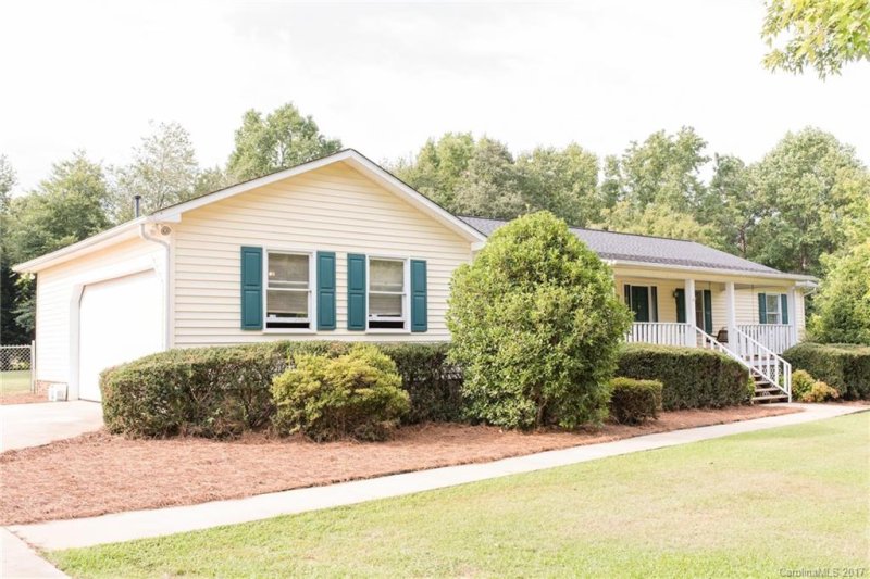 2733 Merritt Lane