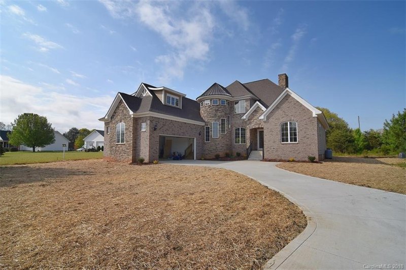 Property image 2 at 121 Dabbling Duck Circle, Mooresville, NC 28117