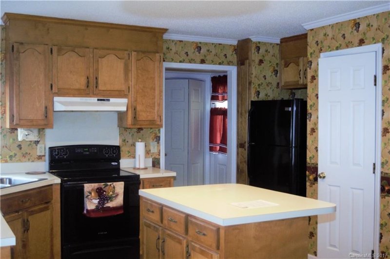 Property image 4 at 831 Bermuda Avenue, Gastonia, NC 28054