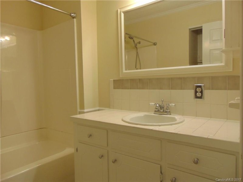 Property image 4 at 404 Park Avenue, Gastonia, NC 28054