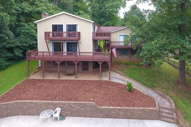 Property image 3 at 1997 Hickory Cove Lane, Denver, NC 28037