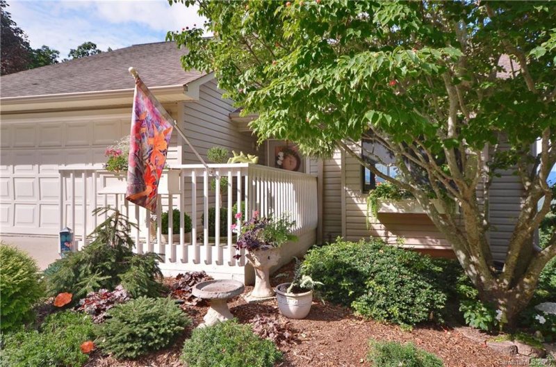 Property image 2 at 74 Park Avenue, Asheville, NC 28803