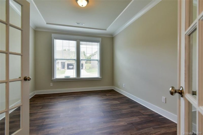 Property image 4 at 10012 Michael Crossing Drive, Charlotte, NC 28213