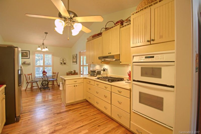 Property image 4 at 54 Ashley Hill Lane, Hendersonville, NC 28791