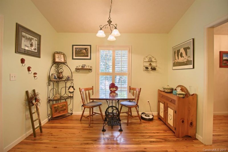 Property image 5 at 54 Ashley Hill Lane, Hendersonville, NC 28791