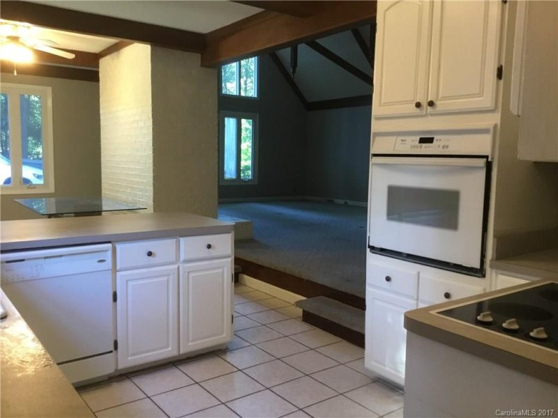 Property image 3 at 433 Touch Me Not Lane, Charlotte, NC 28216
