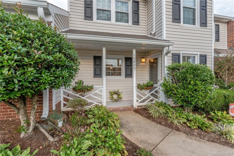 Property image 2 at 10820 Winterbourne Court, Charlotte, NC 28277