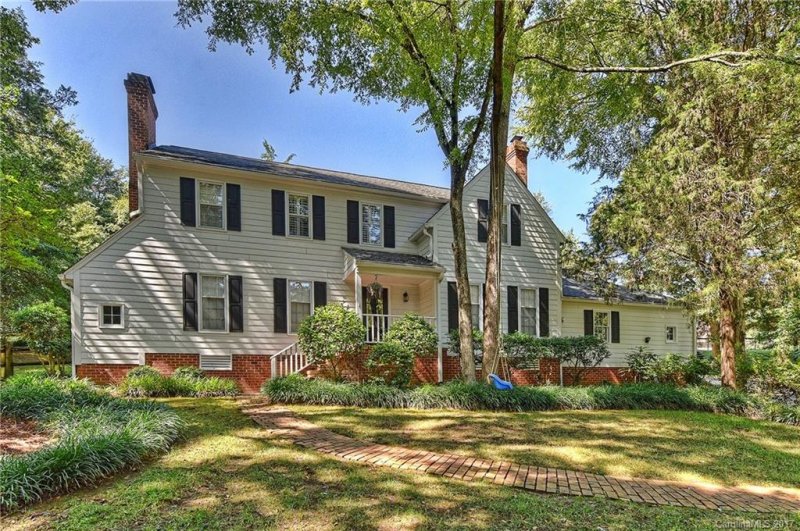 5421 Woodcreek Drive