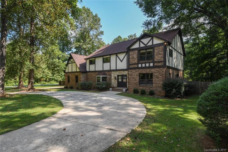 Property image 2 at 8428 Rego Street, Charlotte, NC 28216