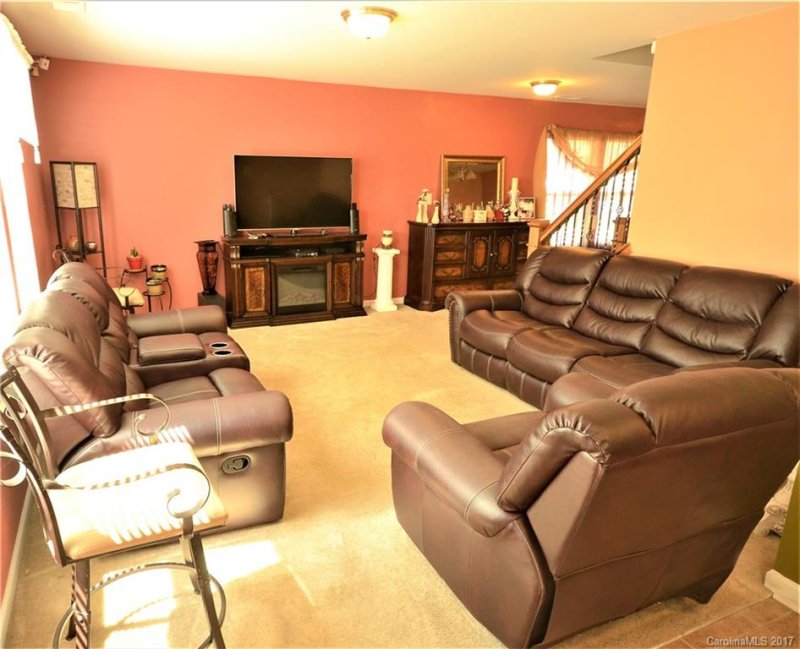 Property image 4 at 5903 Fazenda Drive, Charlotte, NC 28214