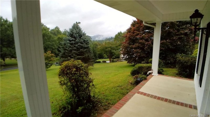 Property image 4 at 611 Rickel Drive, Hendersonville, NC 28739