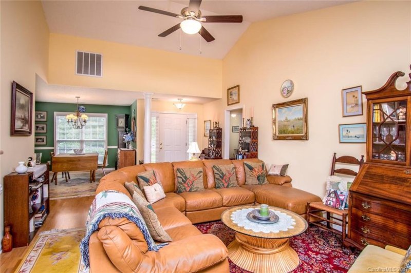 Property image 2 at 10 Cottage Ridge Road, Fletcher, NC 28732