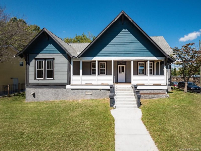 56 E Chestnut Street