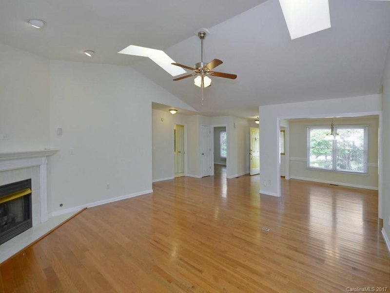 Property image 4 at 2330 Rosemont Court, Hendersonville, NC 28791