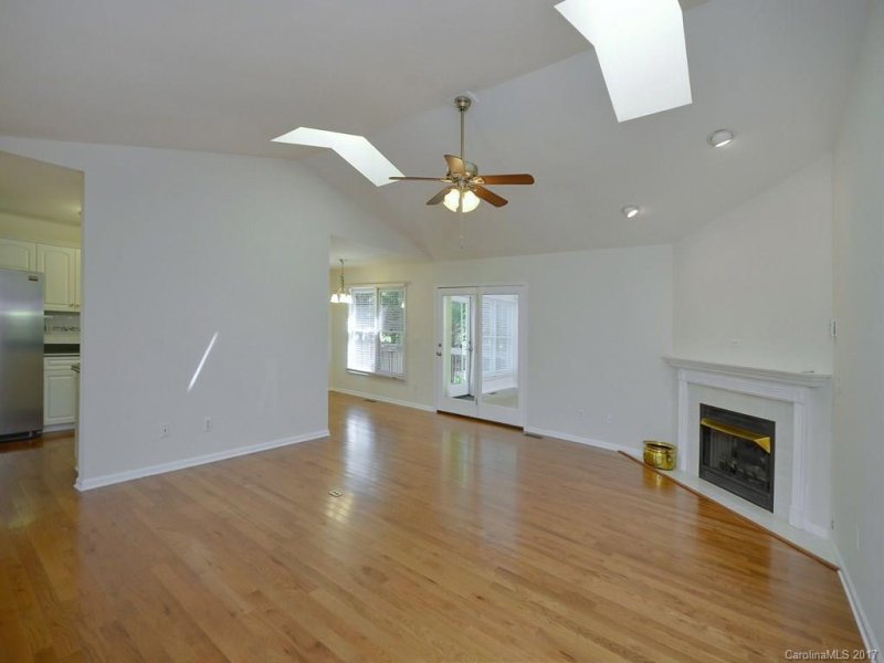 Property image 5 at 2330 Rosemont Court, Hendersonville, NC 28791