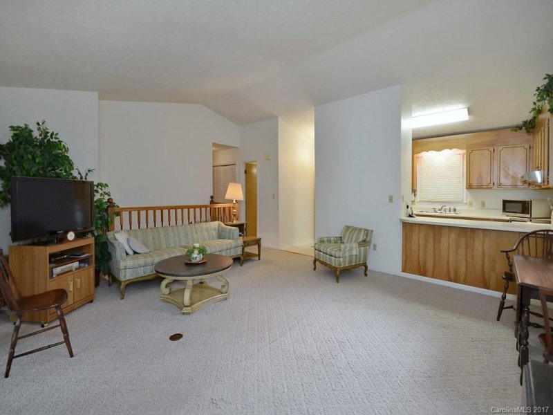 Property image 3 at 136 View De Lake Drive, Etowah, NC 28729