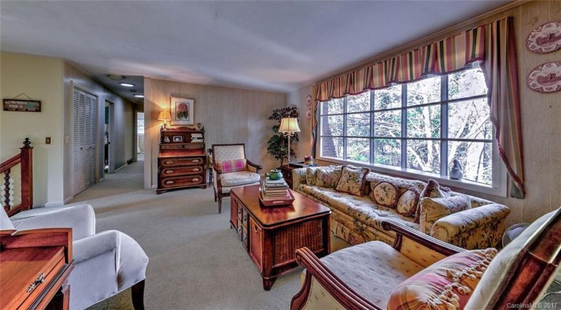 Property image 5 at 904 Indian Hill Road, Hendersonville, NC 28791