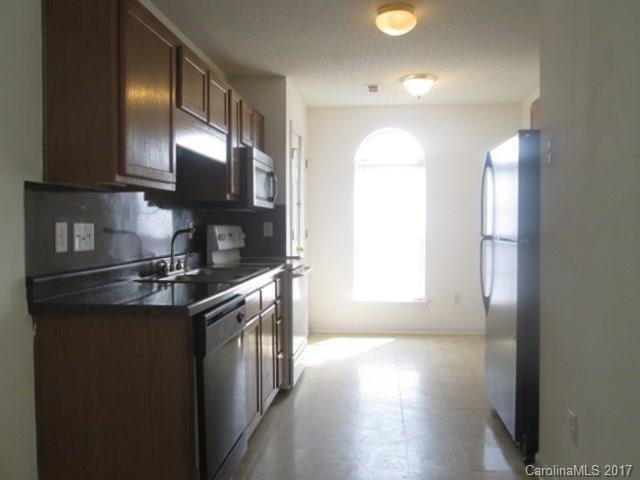 Property image 4 at 6922 Pepper Ann Lane, Charlotte, NC 28216