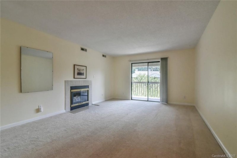 Property image 3 at 604 Abbey Circle, Asheville, NC 28805