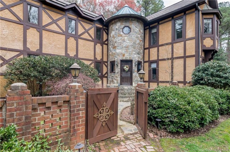 Property image 2 at 1439 Longleaf Court, Matthews, NC 28104