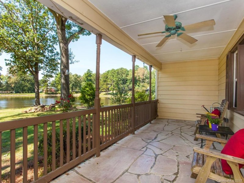 Property image 5 at 321 Lake Circle Drive, Hendersonville, NC 28792