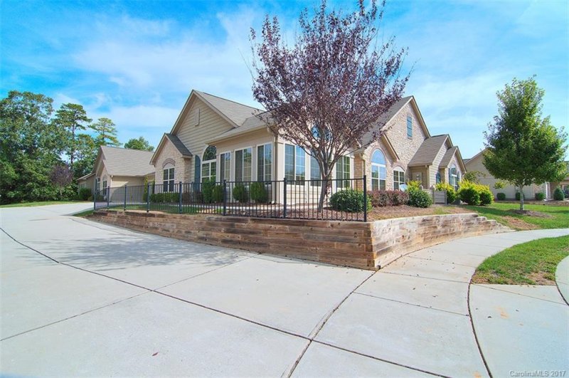 Property image 2 at 3527 South Bank Court, Matthews, NC 28105