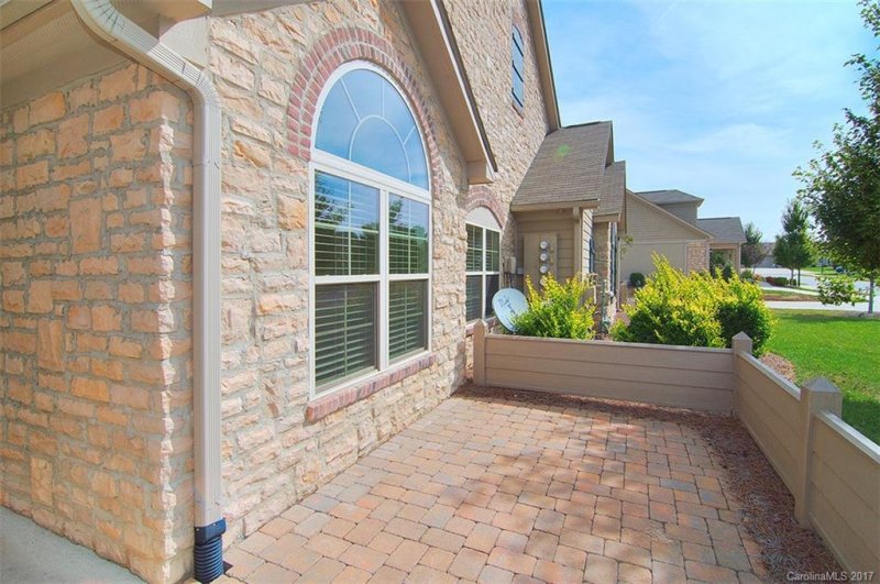 Property image 3 at 3527 South Bank Court, Matthews, NC 28105