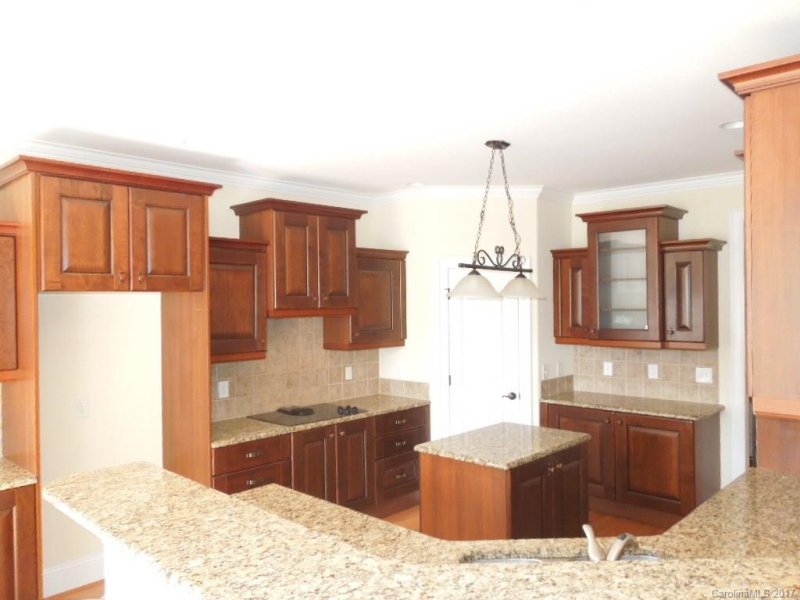 Property image 5 at 7919 Mountain Shore Drive, Sherrills Ford, NC 28673