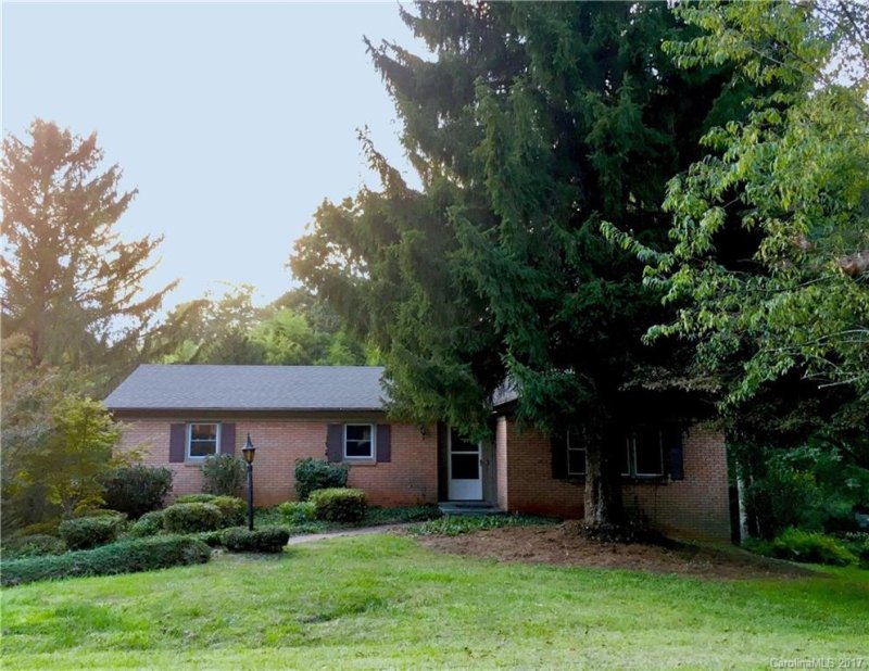 Property image 2 at 109 Shannon Road, Hendersonville, NC 28791