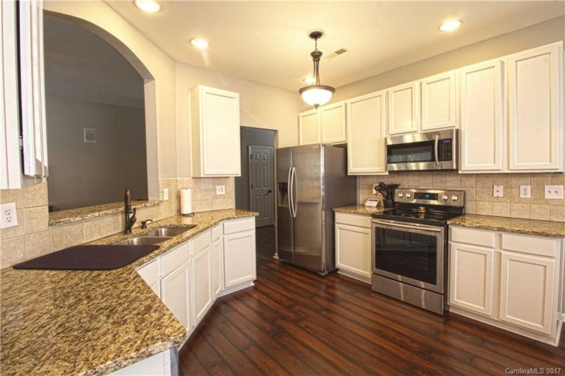 Property image 4 at 8402 Newfane Road, Charlotte, NC 28269