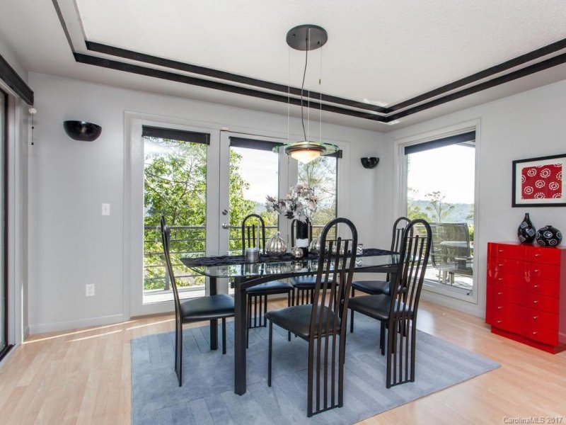 Property image 5 at 301 Jennifer Lane, Asheville, NC 28803