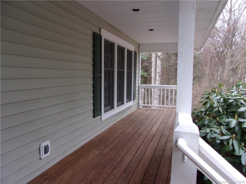 Property image 4 at 8 Old Applewood Lane, Hendersonville, NC 28739