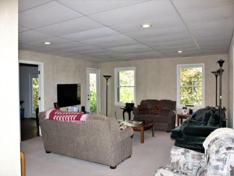 Property image 3 at 22 Supreme Drive, Sylva, NC 28779