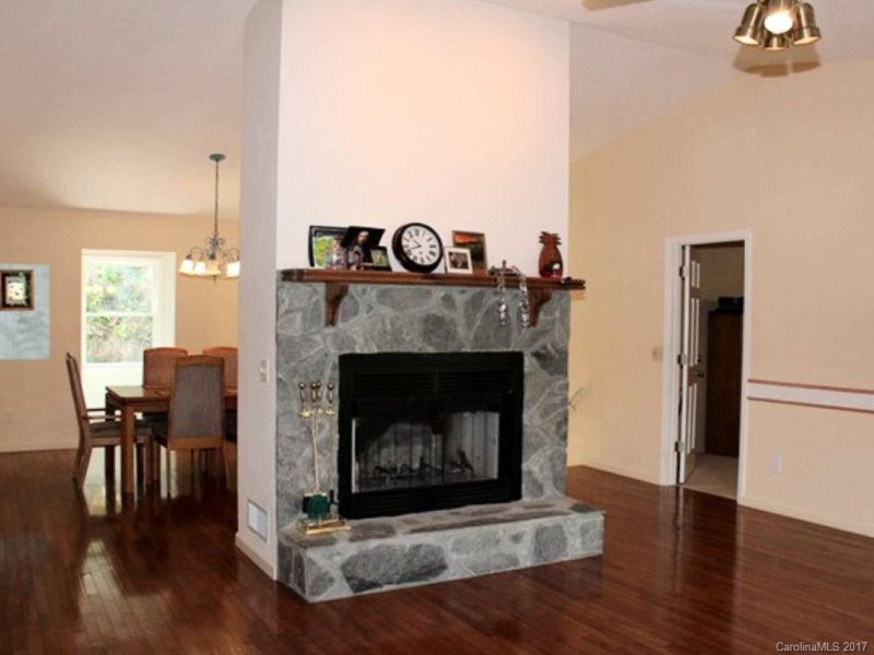 Property image 4 at 22 Supreme Drive, Sylva, NC 28779