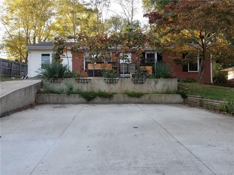 Property image 3 at 67 Skyview Terrace, Asheville, NC 28806