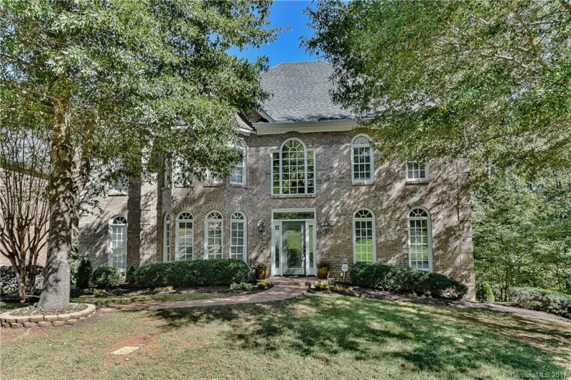 1621 Windy Ridge Road