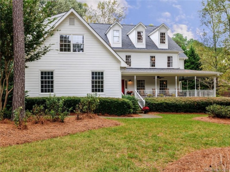 1817 Tanglebriar Court