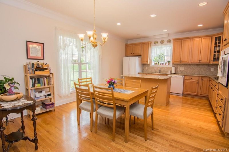 Property image 5 at 131 Eaglecrest Drive, Matthews, NC 28104