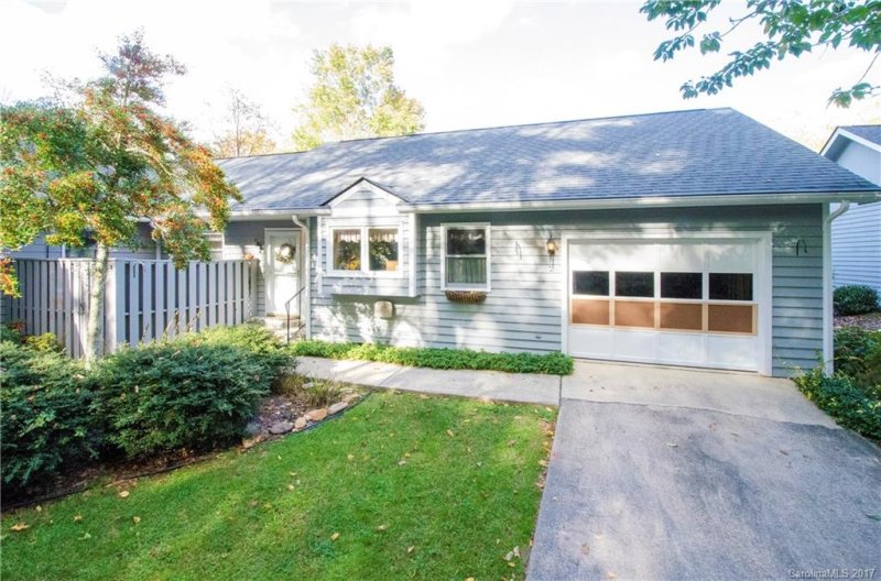 Property image 2 at 2 Llama Vista Court, Black Mountain, NC 28711