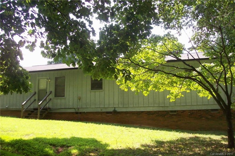 Property image 3 at 140 Barclay Lane, Mooresville, NC 28115