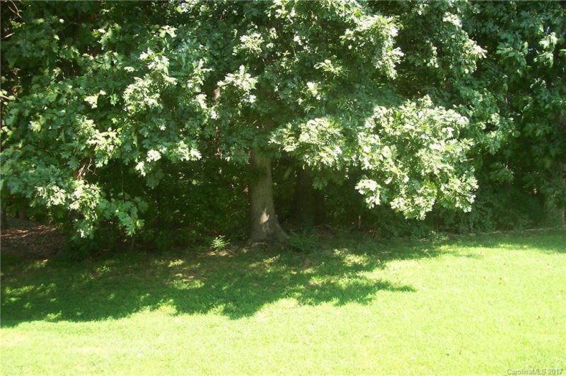 Property image 5 at 140 Barclay Lane, Mooresville, NC 28115