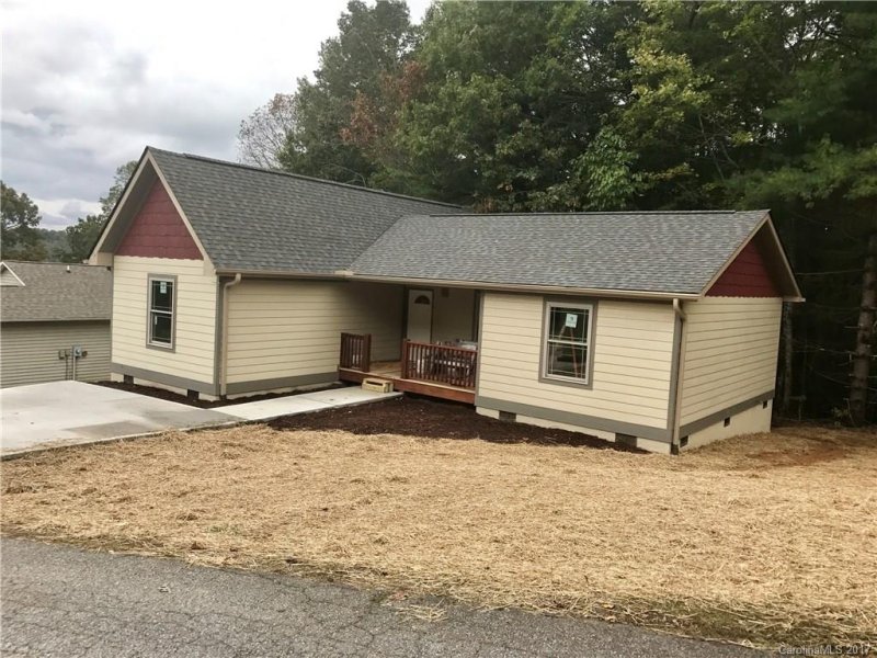 399 Hunters Ridge Drive