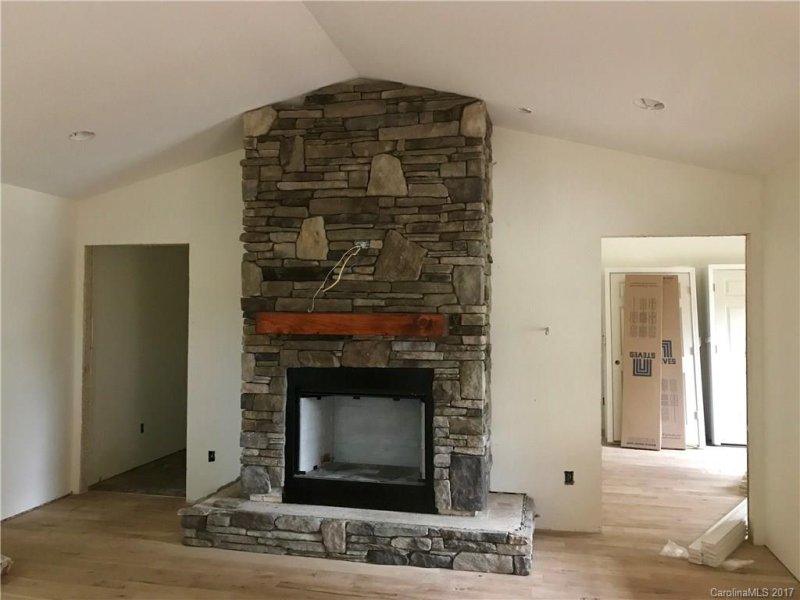 Property image 4 at 399 Hunters Ridge Drive, Mills River, NC 28759